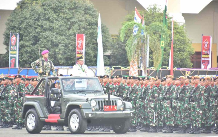 Upacara HUT TNI ke-77 di Medan