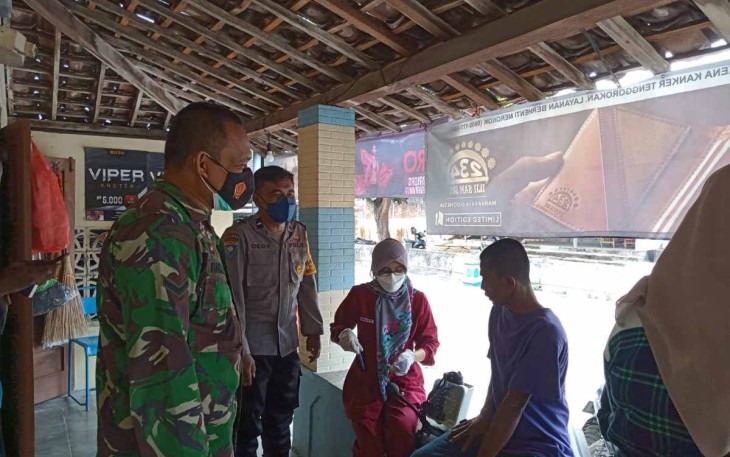 Dampingi Pemeriksaan Kesehatan ODGJ
