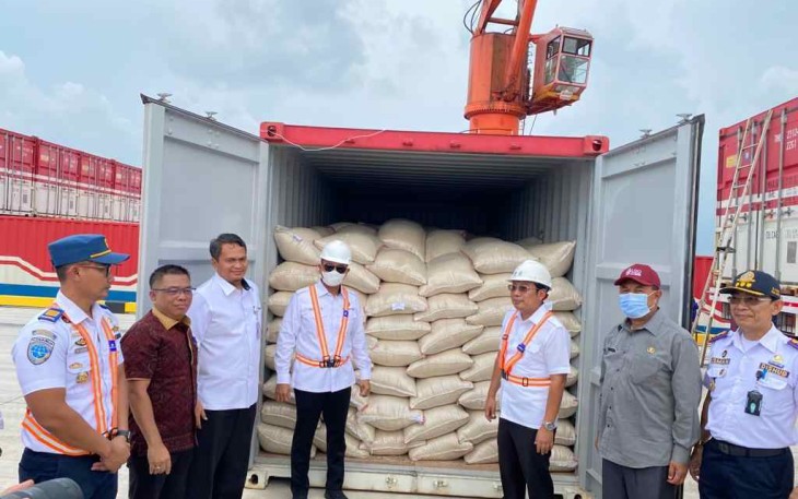 Pengiriman perdana trayek baru Tol Laut Patimban