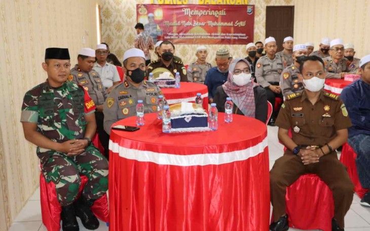 Dandim 1001/HSU-BLG Letkol Inf Dhuwi Hendradjaja saat acara maulid