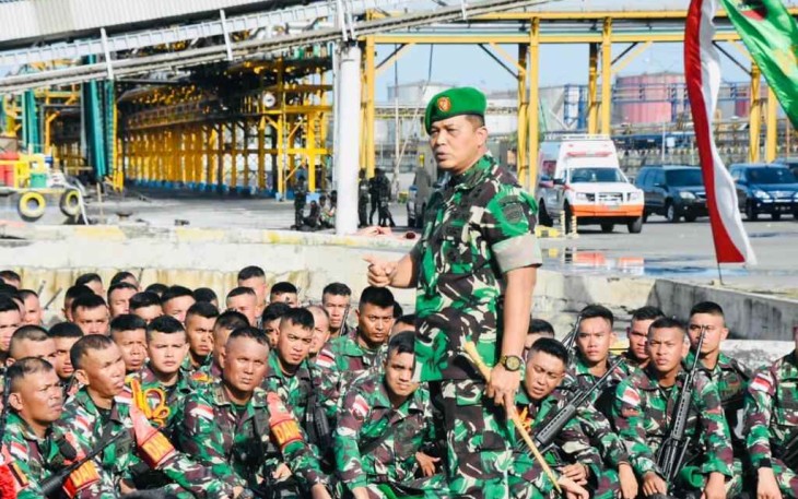 Danrem 023/KS Kol Inf Dodi Triwinarto saat berikan pengarahan prajuritnya 