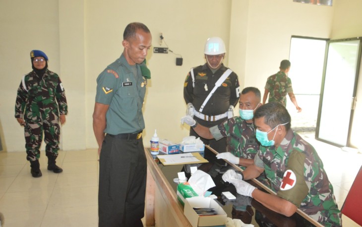 Test urine prajurit Kodim 0802/Ponorogo 