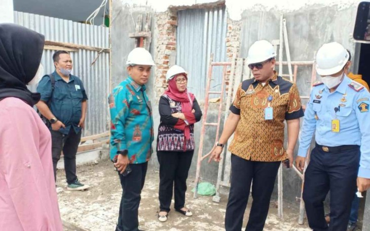 Tinjau progres pembangunan blok hunian