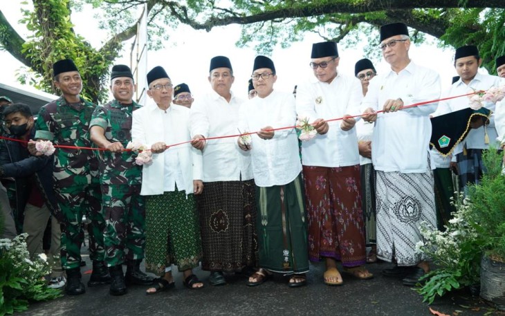 Kasdiv 2 Kostrad Brigjen TNI Primadi Saiful Sulun saat menghadiri Hari Santri Nasional di Balai Kota Malang