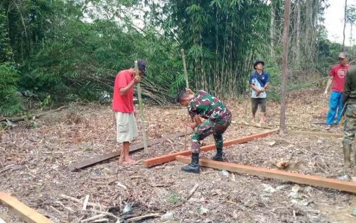 Pembuatan pondok TPU di perbatasan 