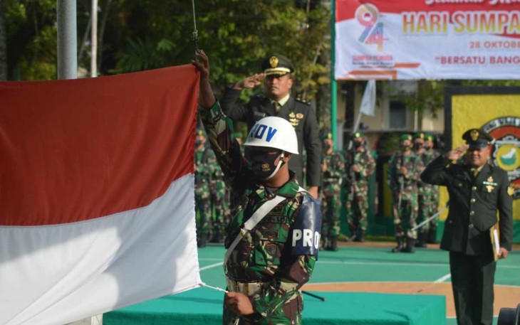 Upacara bendera Hari Sumpah Pemuda Ke-94 di Kodim 1001/HSU-BLG 