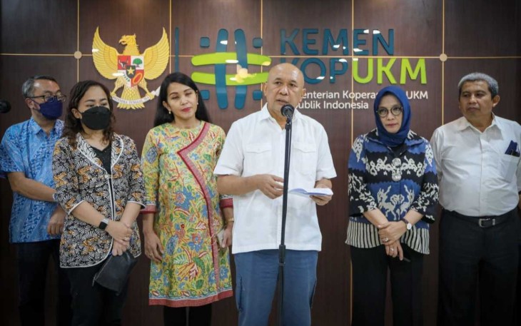 Menteri Teten Masduki saat memberikan keterangan pers di Jakarta 