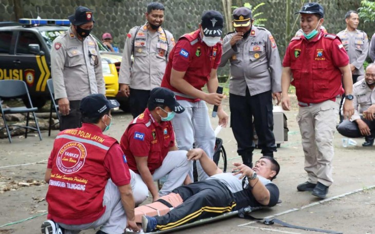 Latihan kebencanaan Polres Tulungagung 