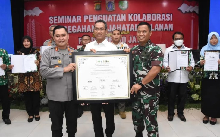 Pangdam Jaya Mayjen TNI Untung Budiharto saat mengikuti seminar pencegahan kejahatan jalanan di Jakarta 