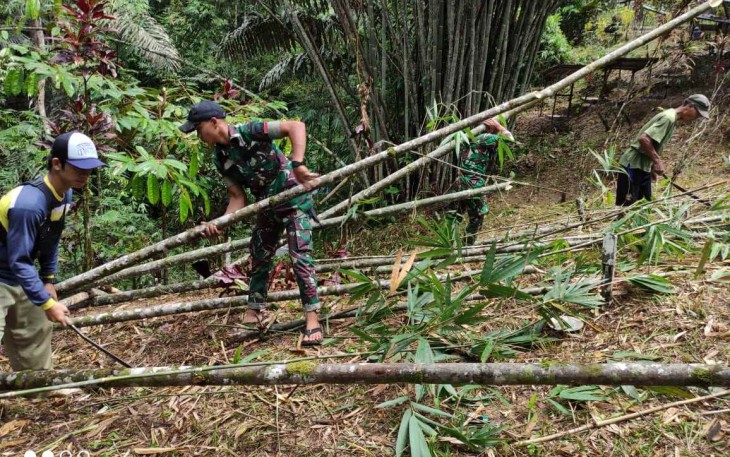 Karya Bakti Pembersihan Kuburan Umum