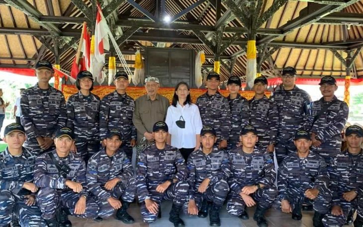 Personel KRI I Gusti Ngurah Rai-332