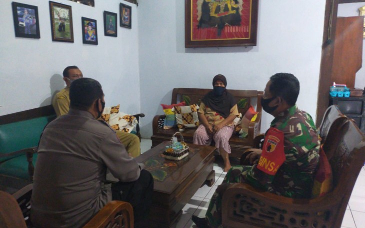 Rutinitas komsos bersama warga binaan