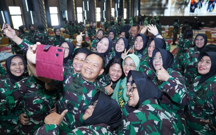 Kasad Jenderal TNI Dudung Abdurachman bersama Kowad