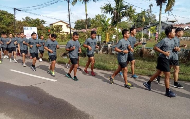 Lari pagi bersama prajurit Kodim 1206/Psb