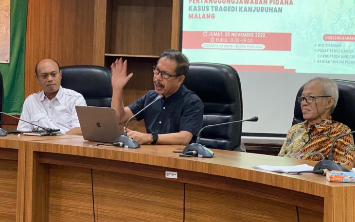 FGD Pertanggungjawaban Pidana Kasus Tragedi Kanjuruhan Malang di Kampus B Fakultas Hukum gedung Pancasila UNAIR, Jum'at (25/11)