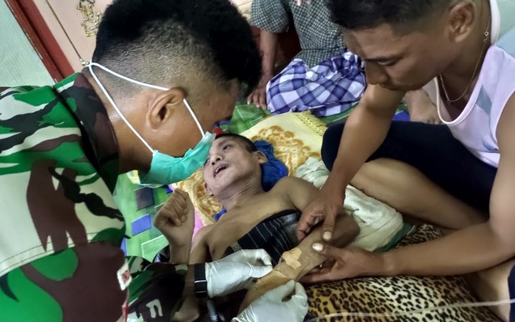 Sambangi ke rumah warga berikan pelayanan kesehatan 