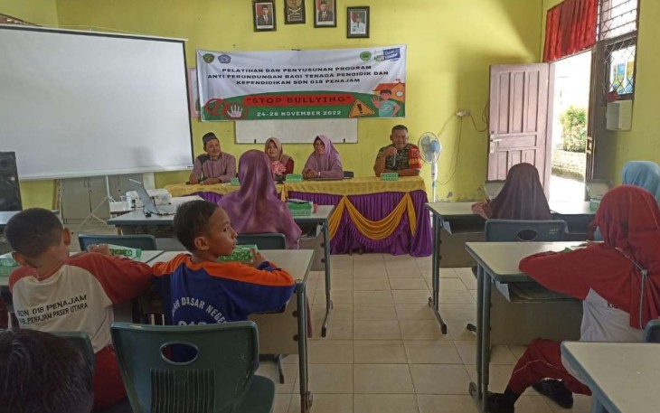 Sertu Herry saat memberikan materi pelecehan seksual 