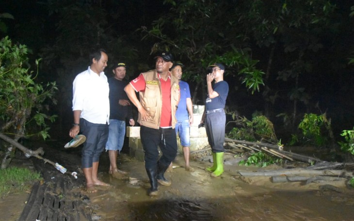 Pj Bupati Pati turun langsung monitoring banjir di Pati