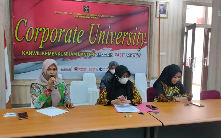 Sosialisasi Layanan Izin Tinggal Keimigrasian secara Virtual 