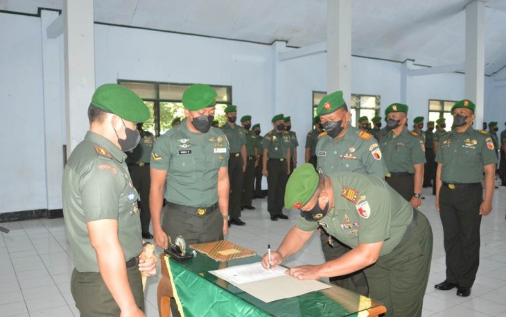 Dandim 0802/Ponorogo Letkol Inf Hirta Juni Adriansyah saat sertijab jajaran 