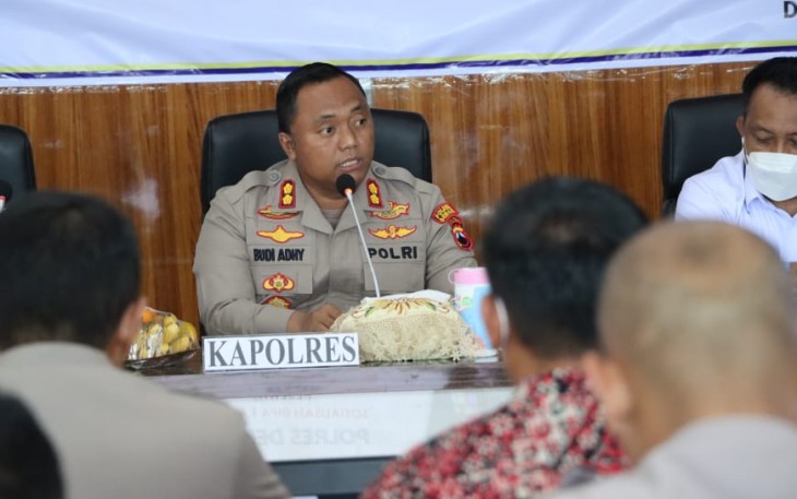 Kapolres Demak AKBP Budi Adhy Buono saat memberikan sosialisasi DIPA 2023