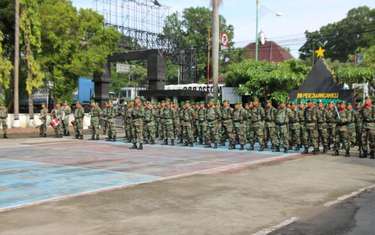 Upacara bendera Hari Juang TNI AD Ke-77 prajurit Kodim 0720/Rembang
