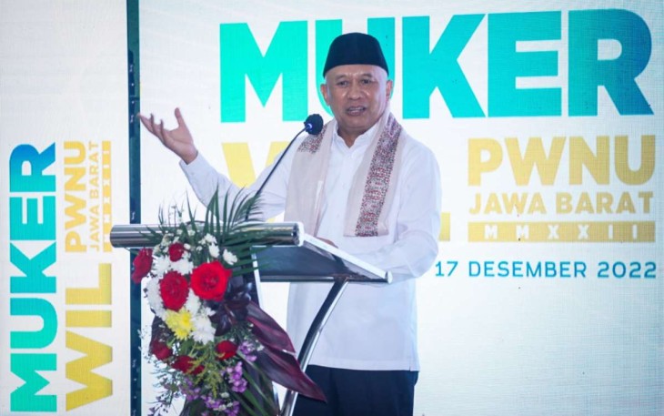 Menteri Teten Masduki saat memberikan sambutan dalam Musyawarah Kerja Wilayah Nahdatul Ulama Jawa Barat 2022, di Purwakarta, Sabtu (17/12) 