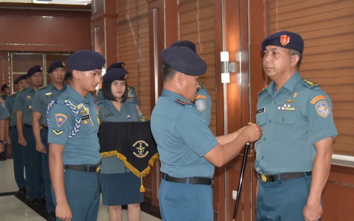 Pangkolinlamil Laksda TNI Agus Hariadi saat Sertijab Kadiskes Kolinlamil di Jakarta, Rabu (21/12)