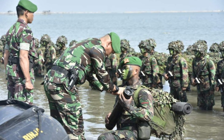 Wadan Rindam Jaya Kolonel Inf Fransiscus Ari Susetio saat pembaretan prajurit 
