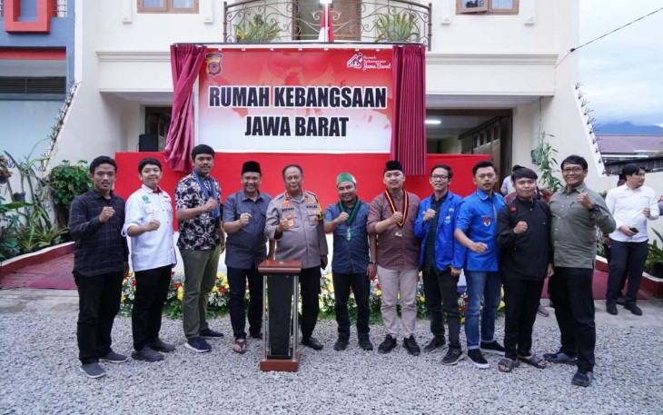 Kapolda Jabar Irjen Pol Drs Suntana saat meresmikan Rumah Kebangsaan Jawa Barat, Selasa (27/12)