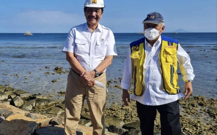 Menteri Basuki saat meninjau KEK Tanjung Lesung di provinsi Banten 
