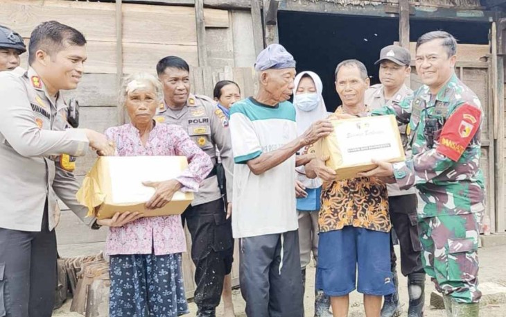 Bantu warga terdampak bencana alam