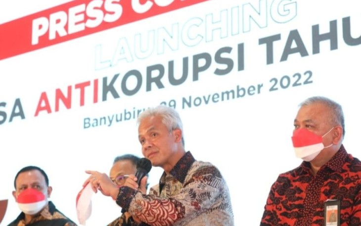 Ganjar Pranowo saat memberikan keterangan pers launching Desa Banyubiru jadi Desa Antikorupsi 