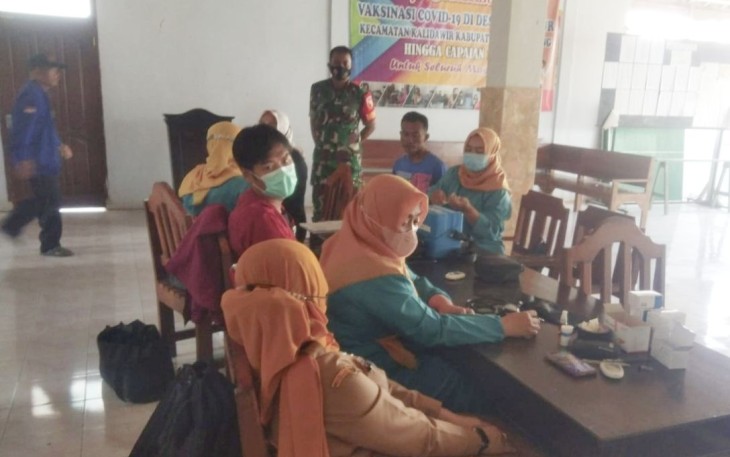 Pelayanan vaksinasi Covid-19 di wilayah desa binaan
