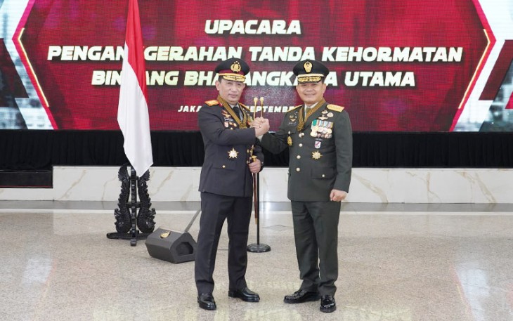 Kasad Dr. Dudung Abdurachman dan Kapolri Jenderal Polisi Listyo Sigit Prabowo di Ruang Rapat Utama Mabes Polri Jakarta Selatan, Senin (12/9/2022).