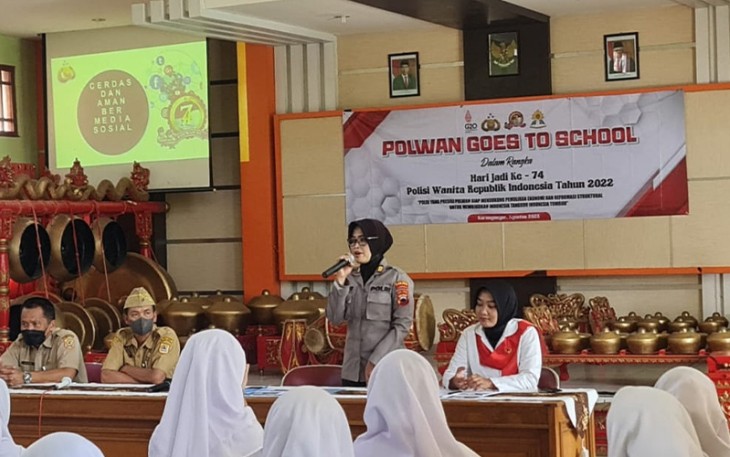  Kegiatan Polwan Goes to School dalam rangka Hari Jadi Polwan Republik Indonesia ke-74, di Kabupaten Karanganyar, Senin (8/8/2022) pagi.