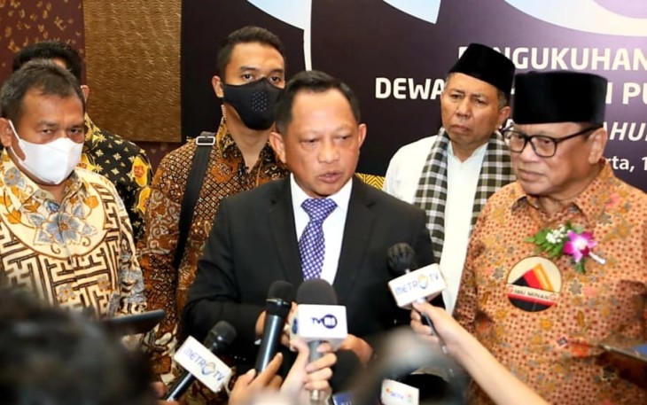 Mendagri usai menghadiri acara Pengukuhan Pengurus DPP Gebu Minang Periode Tahun 2022-2027 di Hotel Mulia Senayan, Jakarta, Minggu (18/9/2022).