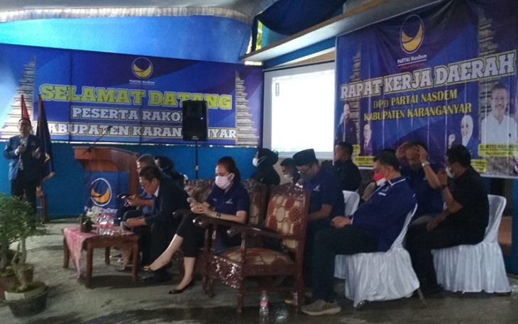 Rakerda dan konsolidasi DPP, DPW dan DPD Partai Nasdem, di kantor DPD Partai NasDem Kabupaten Karanganyar, Selasa (1/3/2022).
