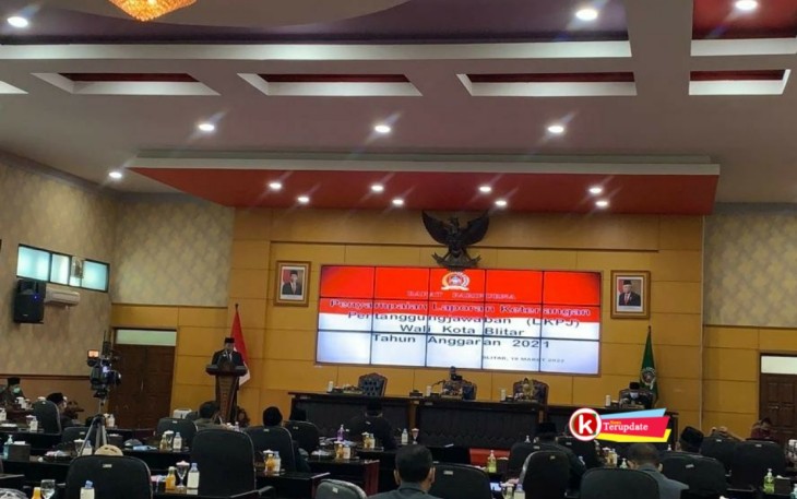 Rapat Paripurna DPRD Kota Blitar, Jumat 18 Maret 2022. (foto : Faisal NR / Klikwarta.com)