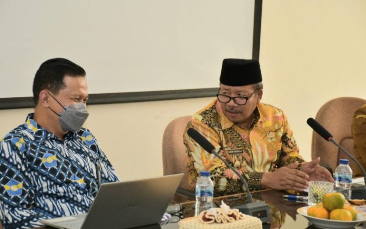 Tim GTRA Kabupaten Agam menggelar pertemuan dengan tim mediasi dari UGM dalam penyelesaian persoalan tanah eks lapangan terbang Gadut, Kecamatan Tilatang Kamang.