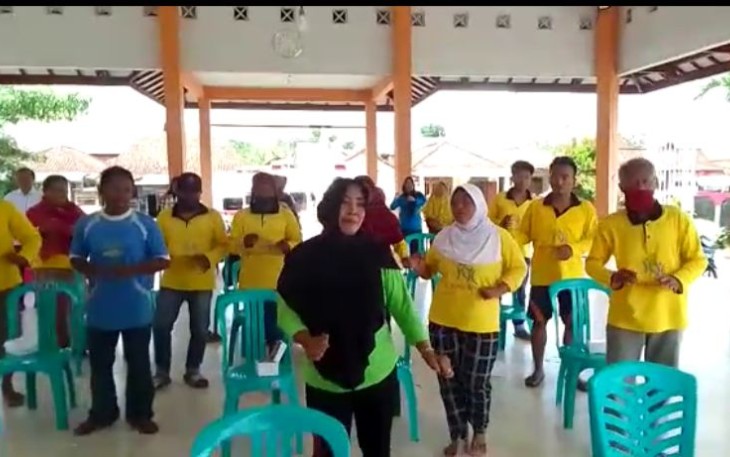 Desa Bono saat Adakan Cek Kesehatan dan Senam bersama ODGJ