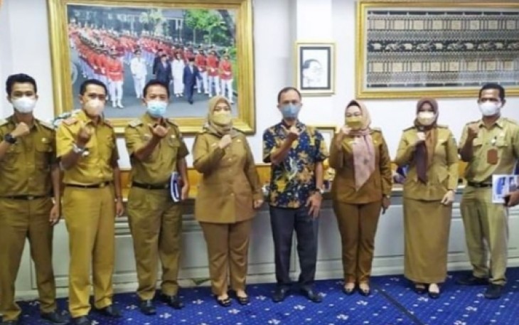 Pemkab Pesibar saat Koordinasi Dengan Pemprov Lampung, Senin (04/04/2022).