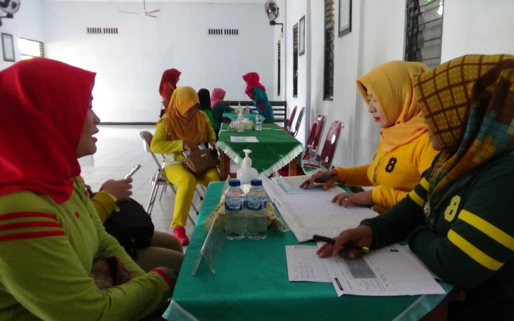 Persit KCK Cabang XX Dim 0806 saat Giat Posbindu PTM Pemeriksaan IVA