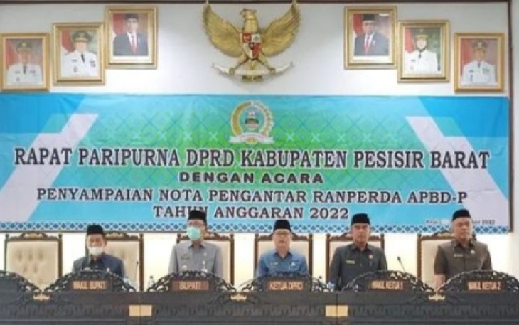 Paripurna DPRD Pesibar
