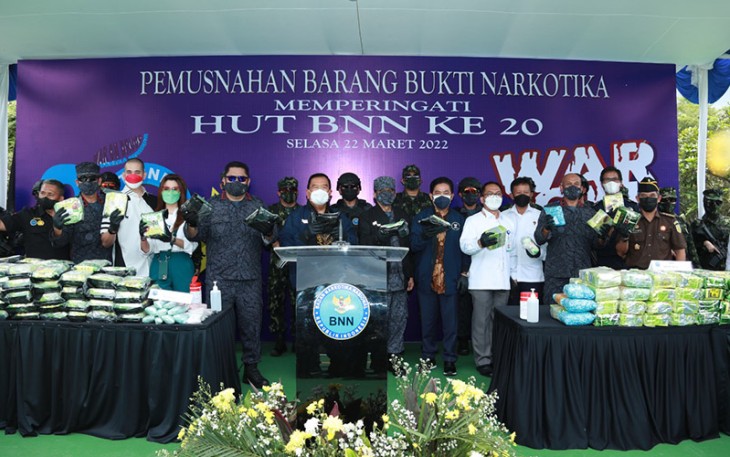 Kepala BNN RI saat memimpin pemusnahan di Balai Besar Rehabilitasi BNN, Lido, Selasa (22/3).