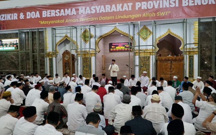 Gubernur Bengkulu Rohidin Mersyah saat memberikan sambutan. 