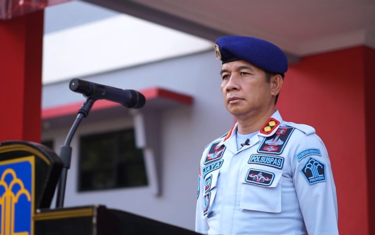 Kalapas Cilegon, Sudirman Jaya saat pimpin apel pagi, di halaman Lapas Cilegon, pada Senin (26/09). 