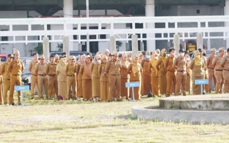 Apel Mingguan Pemkab Pesibar
