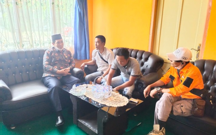 Kadisnakertrans Kaur saat diwawancarai di ruang kerjanya, Selasa kemarin (15/03/2022).