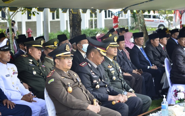 Peringatan Hari Pahlawan ke-77 tahun 2022 di halaman Pendopo Jl. Jaksa Agung Suprapto No. 8 Kab.Pacitan, Kamis (10/11/2022).